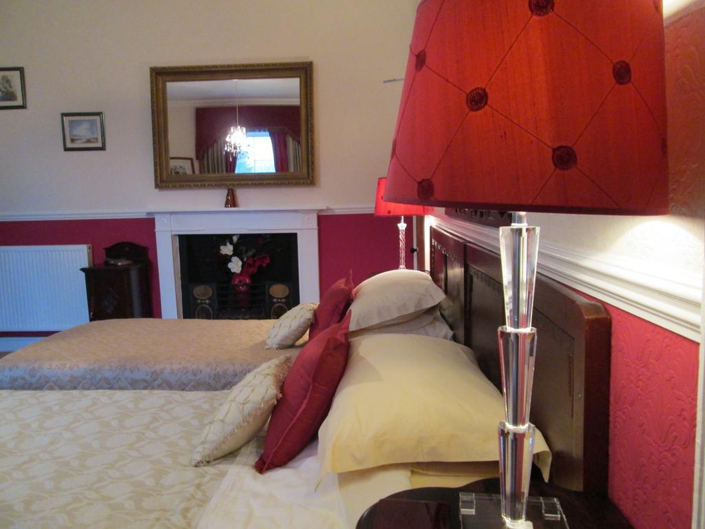 Priskilly Forest Country House Fishguard Habitación foto